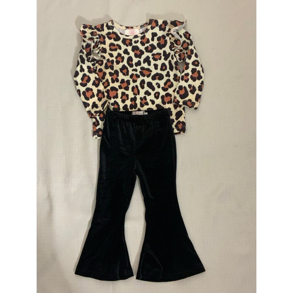 Mila & Rose 2pc outfit NWT size 2T